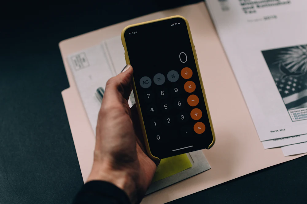 Financial planning — rent vs buy investment comparison