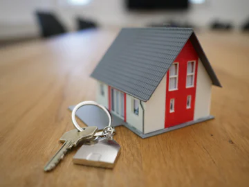 Renting Could Actually Make You Richer Than Buying Right Now. Here's the Math